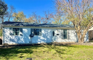 617 Maple Dr, Montgomery City, MO 63361