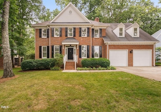 202 Stoneleigh Dr, Cary, NC 27511