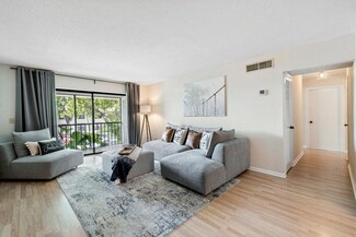 9815 Pineapple Tree Dr Unit 2060, Boynton Beach, FL 33436