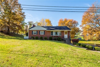 1515 S Main St, Washington, PA 15301