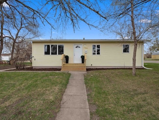 1331 4th St SW, Minot, ND 58701