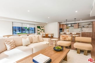 350 N Palm Dr Unit 102, Beverly Hills, CA 90210