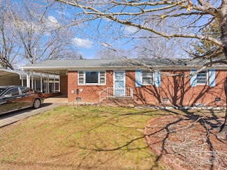 3204 Starrland Dr, Gastonia, NC 28052