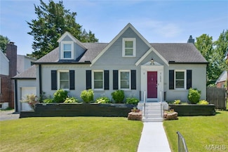 6838 Raymond Ave, Saint Louis, MO 63130