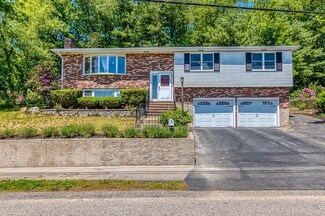 126 Scott Cir, Dedham, MA 02026