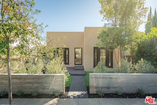 8956 Dicks St, West Hollywood, CA 90069