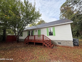205 Piver Rd, Beaufort, NC 28516
