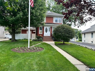 656 River Rd Unit 2, New Milford, NJ 07646