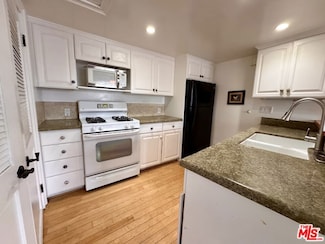 7025 Glade Ave Unit 5, Canoga Park, CA 91303