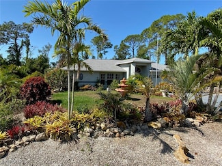 8164 Harrisburg Dr, Fort Myers, FL 33967