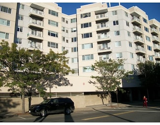 30 Chelsea St Unit 702, Everett, MA 02149