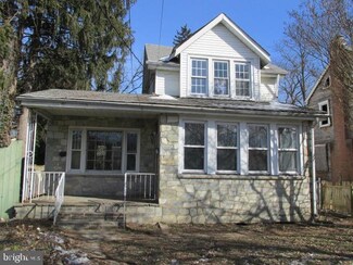 638 Sanhican Dr, Trenton, NJ 08618