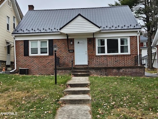 908 26th Ave, Altoona, PA 16601