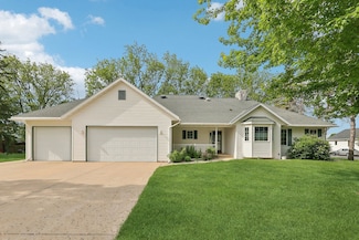 161 E Pine St, Lake Mills, WI 53551