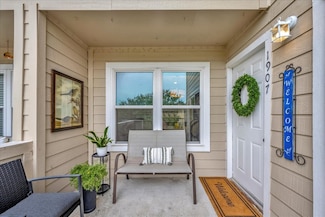 1907 Glencove Dr, Seabrook, TX 77586