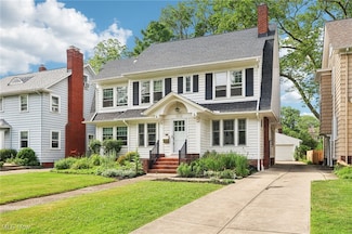 3075 Scarborough Rd, Cleveland, OH 44118