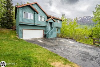 18661 Gibens Cir, Eagle River, AK 99577
