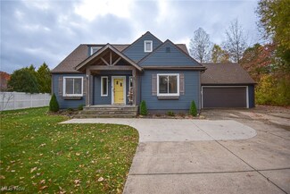 1767 Royalwood Rd, Broadview Heights, OH 44147