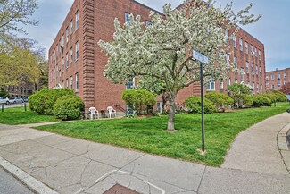 1 Lanark Rd Unit 7, Brookline, MA 02445