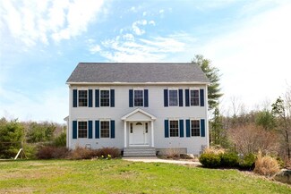 97 Spaulding Rd, Fremont, NH 03044