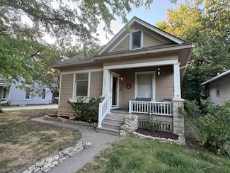 422 E 8th St, Newton, KS 67114