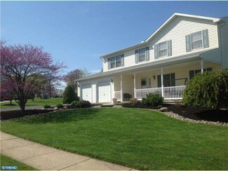 47 Wahl St, Douglassville, PA 19518