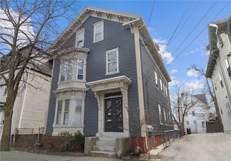 34 Arch St, Providence, RI 02907