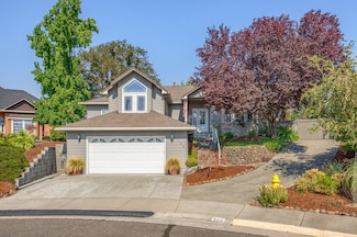 522 Ridgeway Cir, Central Point, OR 97502
