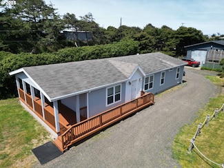 4567 Foulweather St, Florence, OR 97439