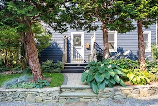 41 Indian Terrace, Middletown, RI 02842