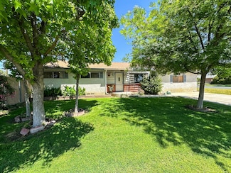 1482 W Thurman Ave, Porterville, CA 93257