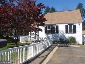 116 Chestnut St, Newtown Square, PA 19073