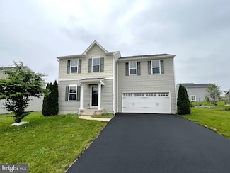 3215 Pebble Run Dr, Dover, PA 17315