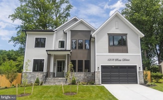 1208 Ross Dr SW, Vienna, VA 22180