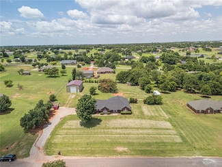 813 Summer Oaks Dr, Blanchard, OK 73010