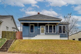 3260 S Big Bend Blvd, Saint Louis, MO 63143