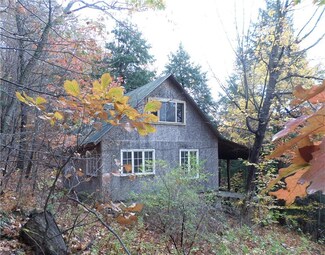2260 Wheel Dr, Middlesex, NY 14507