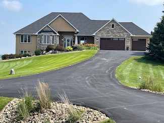 20837 Bentley Ct, Farmington, MN 55024