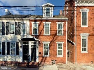 521 Locust St, Columbia, PA 17512