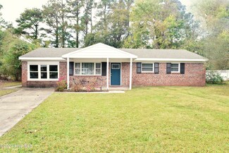318 Ramsey Dr, Jacksonville, NC 28540
