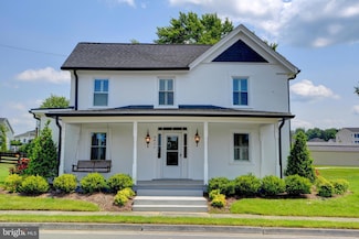 8425 W Main St, Marshall, VA 20115