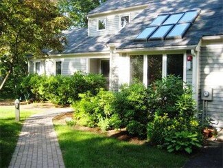 52 Birchwood Ln, Lincoln, MA 01773