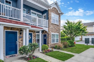 135 Rosebud Ct Unit 135, Patchogue, NY 11772