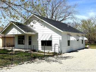924 Orchard St, Ada, OK 74820