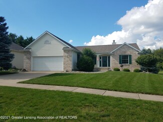 1518 Picadilly Dr, Haslett, MI 48840