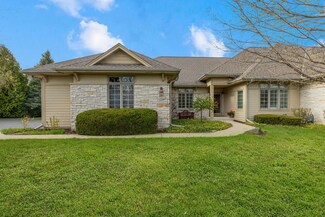 7374 W Heron Pond Dr, Thiensville, WI 53092