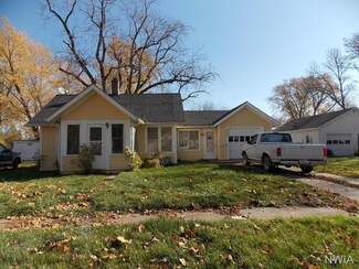 613 9th St, Onawa, IA 51040