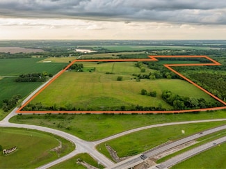 1432 E 2300 Rd, Eudora, KS 66025