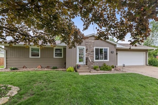72 W 7th St, Cochrane, WI 54622