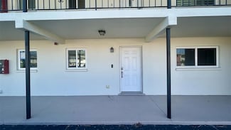 4570 Overlook Dr NE Unit 180, Saint Petersburg, FL 33703